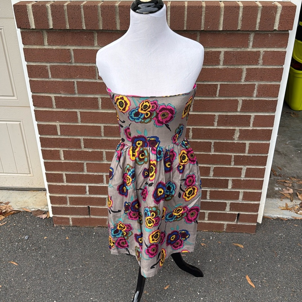Strapless dress
